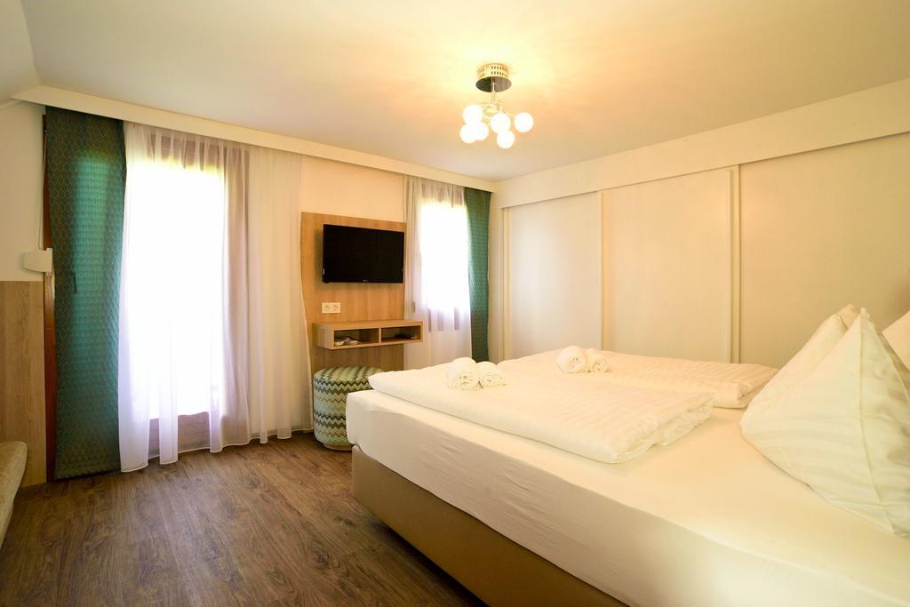 Apart Of Me Ferienhaus Faaker See Villach Exterior foto